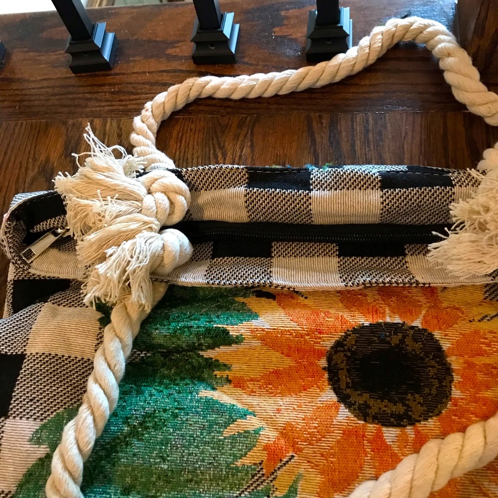 ๐๐Cute Spring Time Tote๐ - Picture 9 of 11